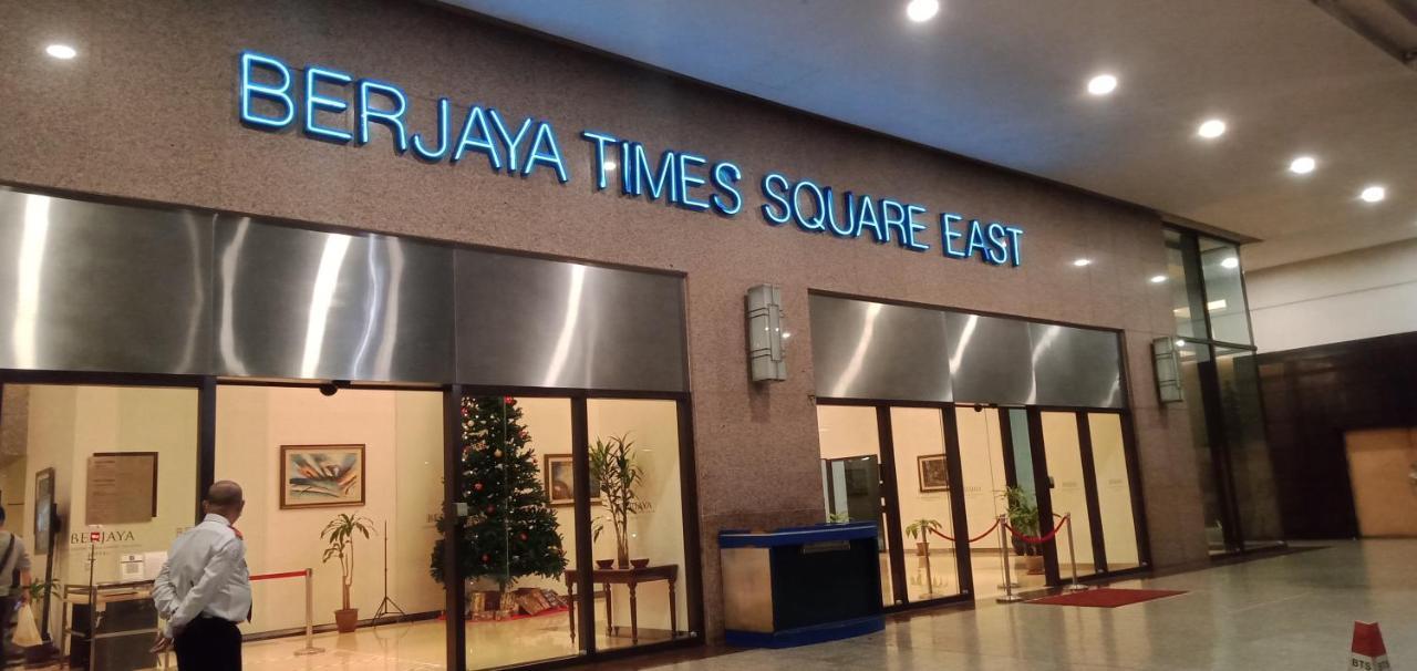 Plaza Apartment At Berjaya Times Square Kl Куала Лумпур Екстериор снимка