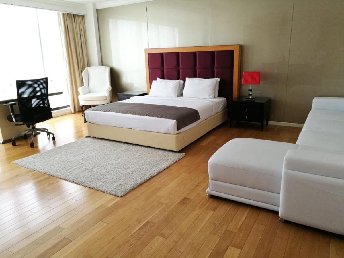 Plaza Apartment At Berjaya Times Square Kl Куала Лумпур Екстериор снимка