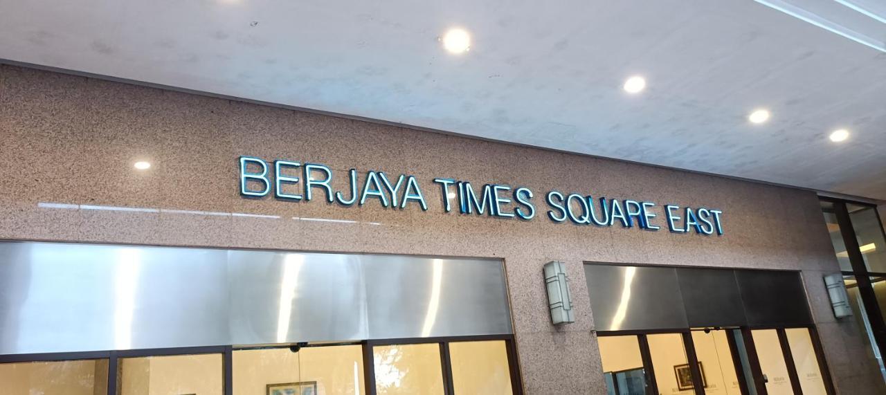 Plaza Apartment At Berjaya Times Square Kl Куала Лумпур Екстериор снимка