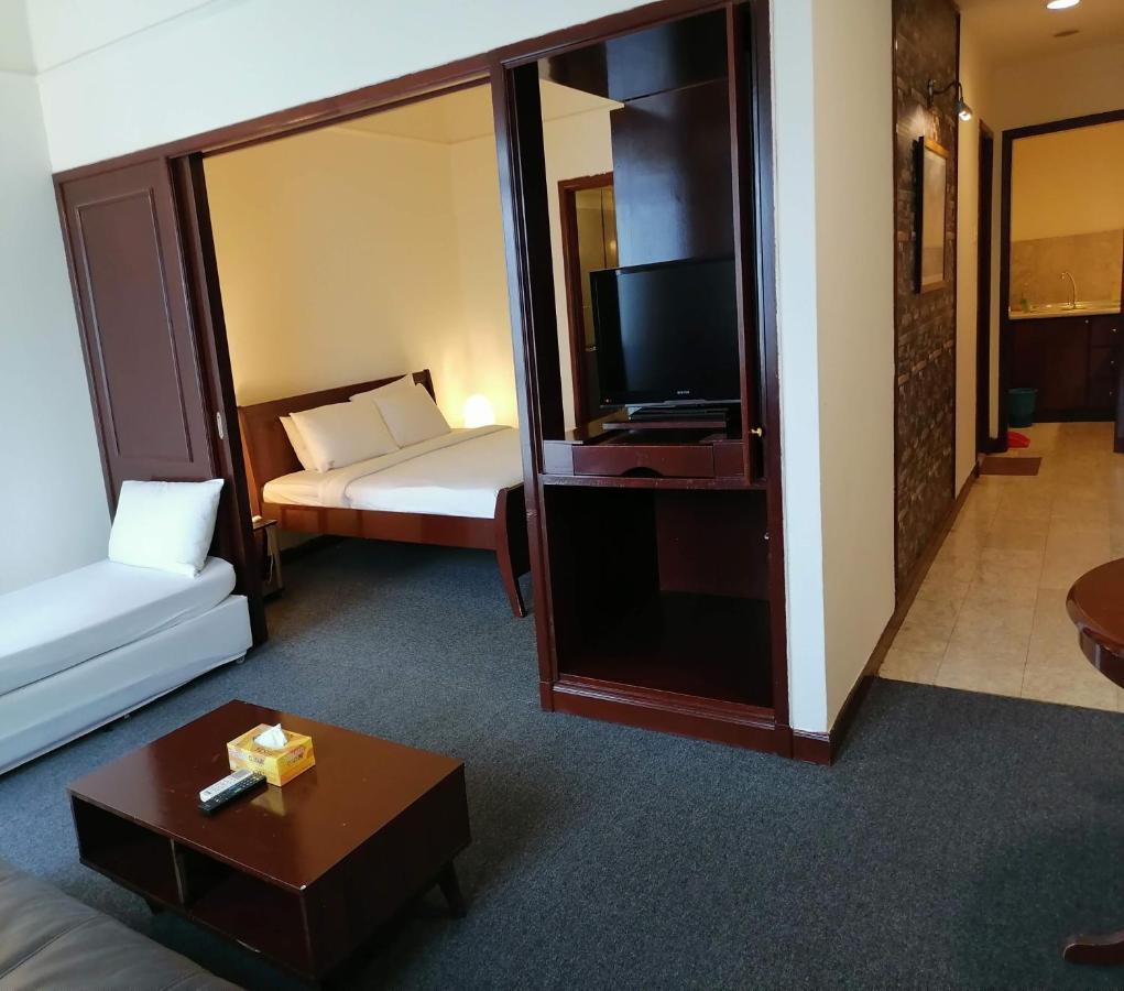 Plaza Apartment At Berjaya Times Square Kl Куала Лумпур Екстериор снимка
